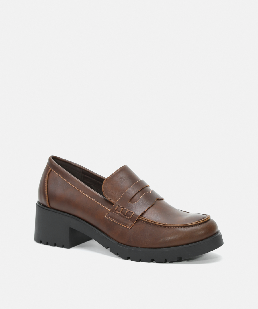 Sapatos de salto copete image number null